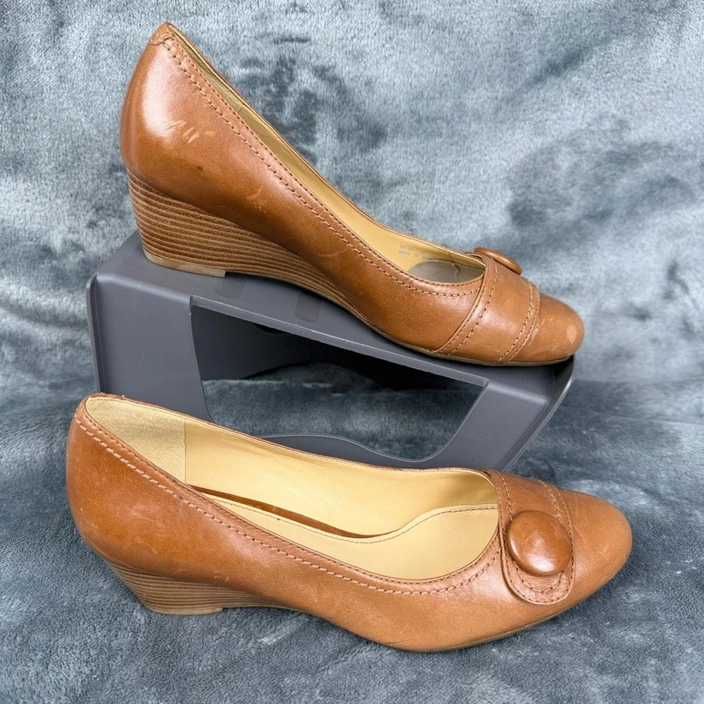 Ecco Women's Brown Leather Wedge Heel Dress Shoes‎ Rounded Button Size 38 NWOB